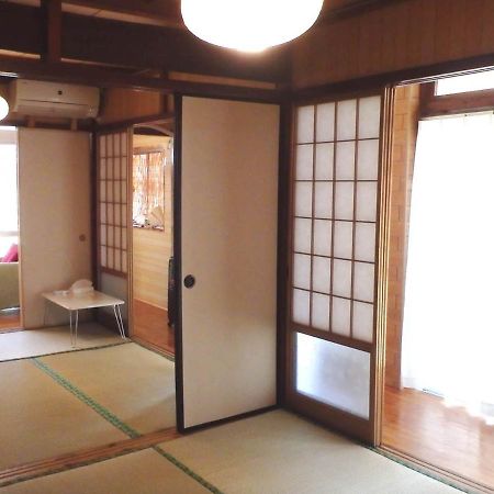 石垣島 一棟貸切りのお宿 ちゅら赤瓦 Ishigaki  Buitenkant foto