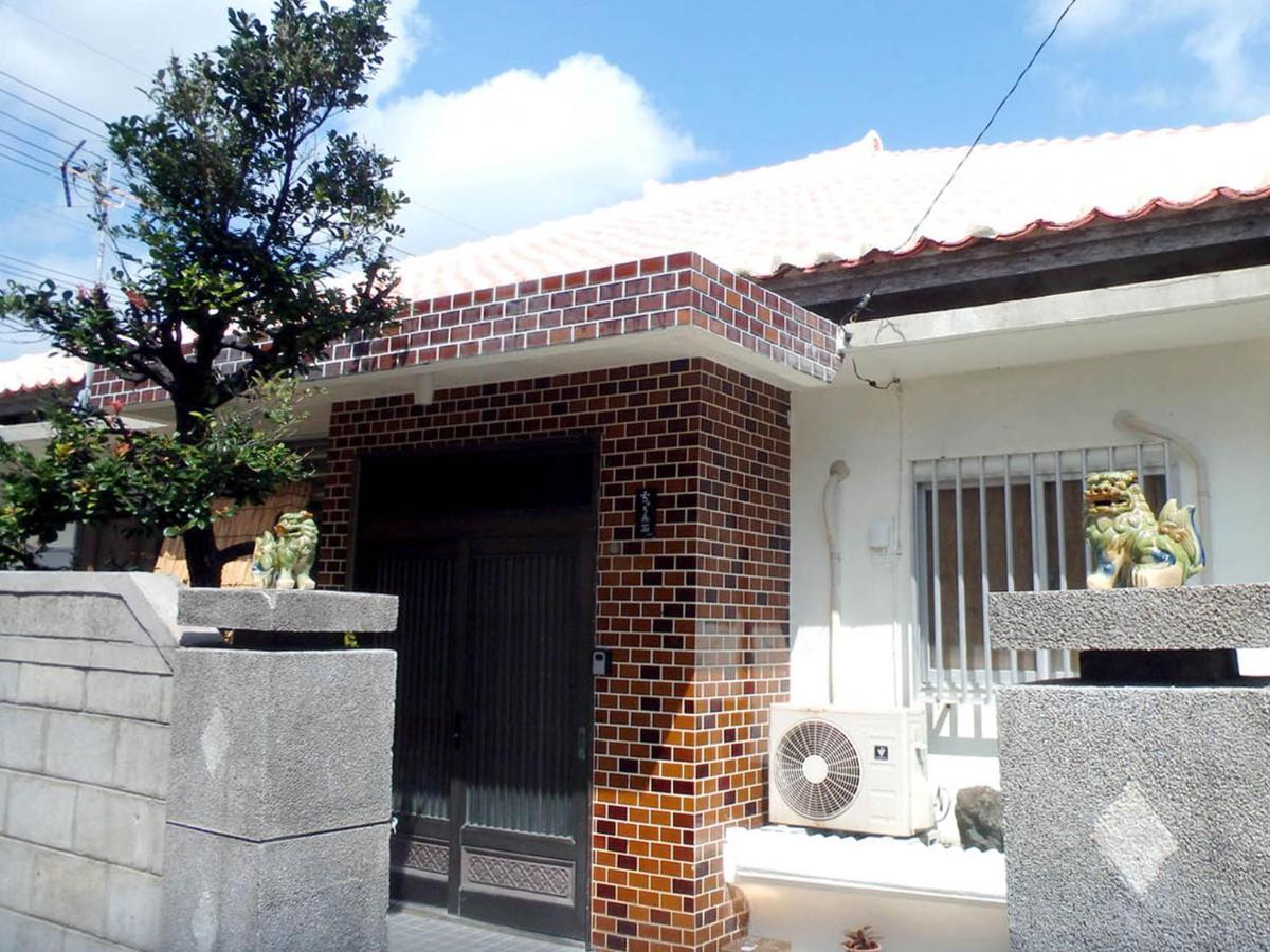 石垣島 一棟貸切りのお宿 ちゅら赤瓦 Ishigaki  Buitenkant foto