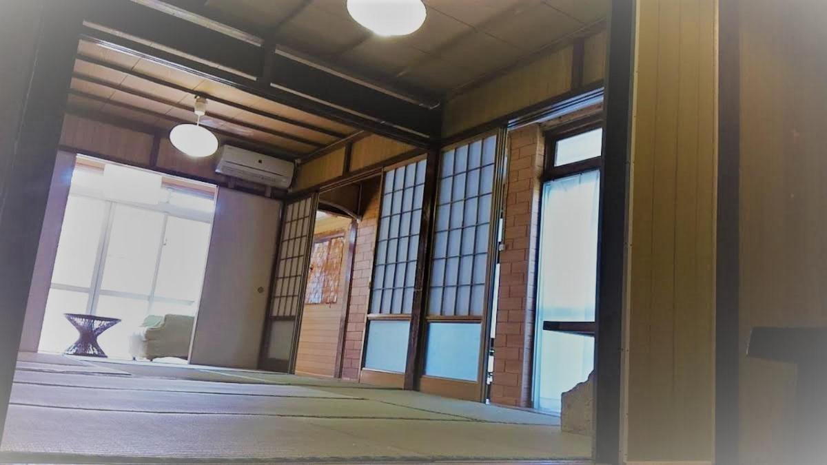 石垣島 一棟貸切りのお宿 ちゅら赤瓦 Ishigaki  Buitenkant foto